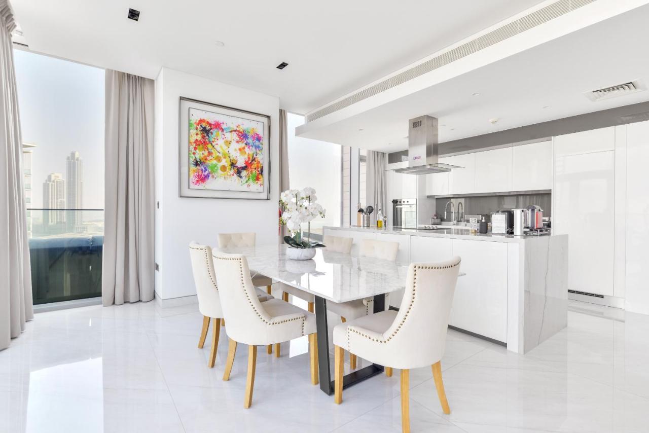Spectacular 3 Bedroom Condo With Maids Room Facing The Dubai Eye Exteriör bild