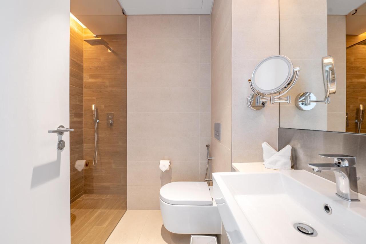 Spectacular 3 Bedroom Condo With Maids Room Facing The Dubai Eye Exteriör bild
