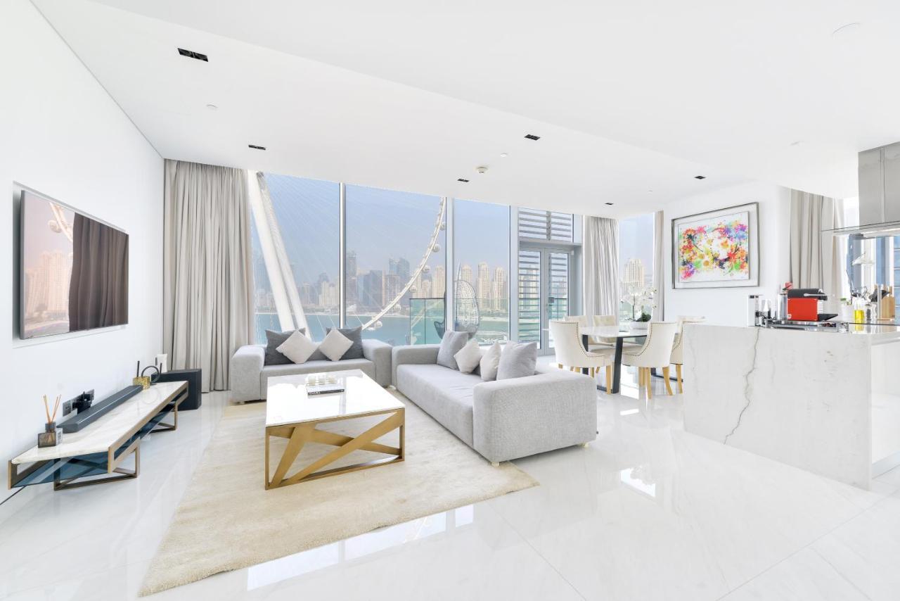 Spectacular 3 Bedroom Condo With Maids Room Facing The Dubai Eye Exteriör bild