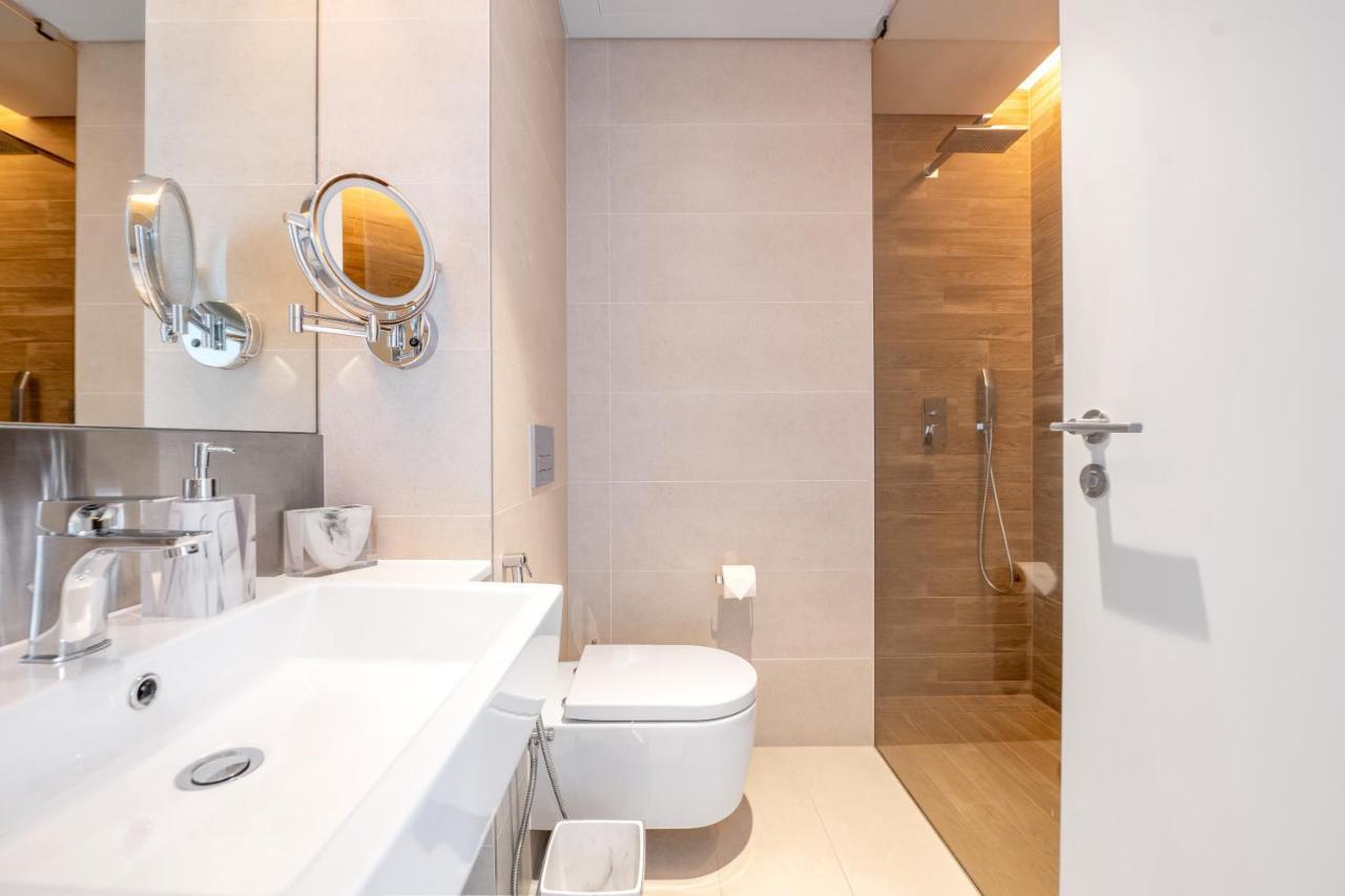Spectacular 3 Bedroom Condo With Maids Room Facing The Dubai Eye Exteriör bild